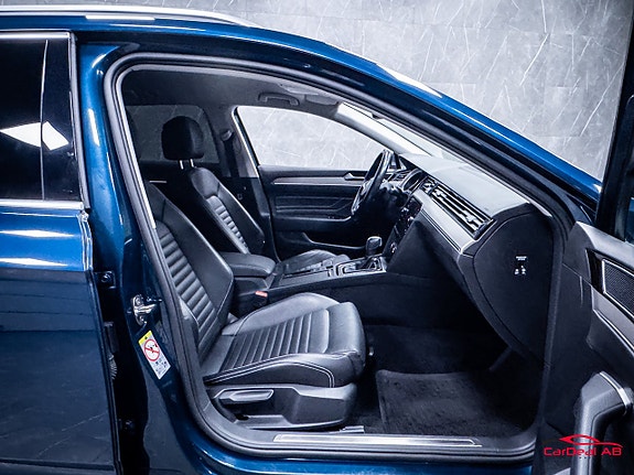 Volkswagen Passat Alltrack 15 of 30