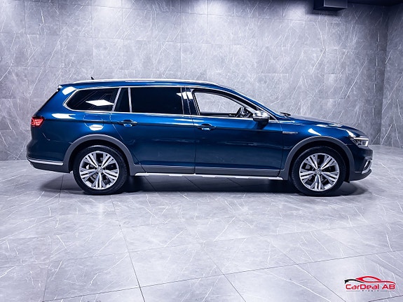 Volkswagen Passat Alltrack 8 of 30