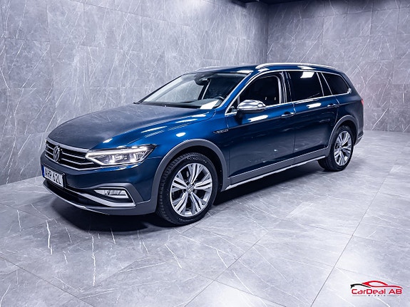 Volkswagen Passat Alltrack 3 of 30
