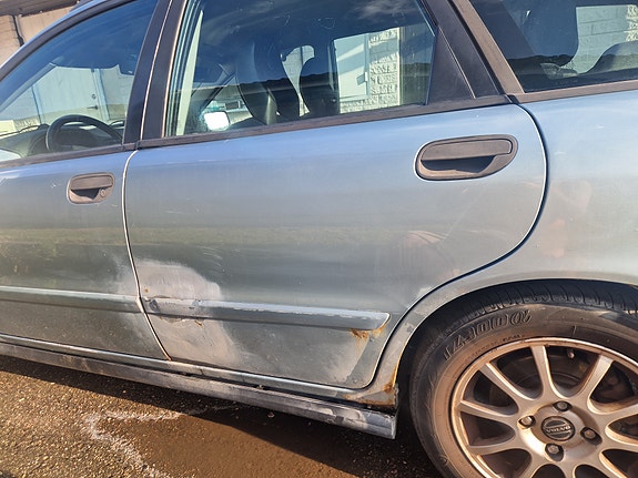 Volvo V40 5 of 6