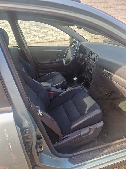 Volvo V40 4 of 6