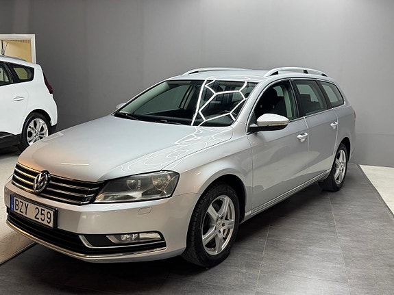 Volkswagen Passat 3 of 15