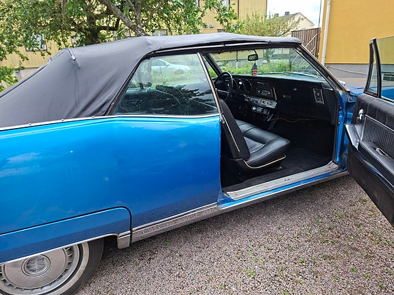 Oldsmobile Ninety Eight 4 of 5