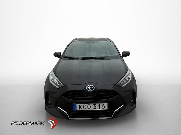Toyota Yaris 2 of 30