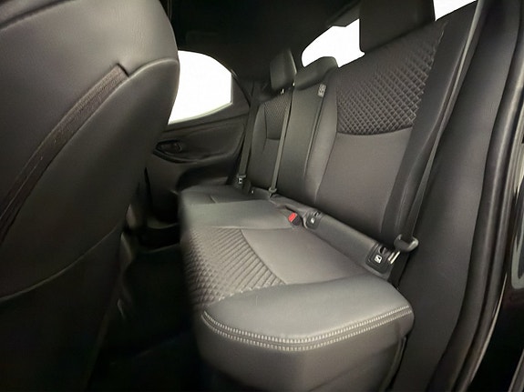 Toyota Yaris 24 of 30