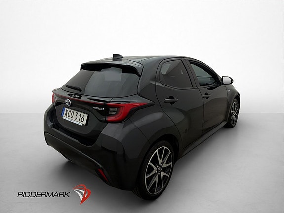 Toyota Yaris 8 of 30