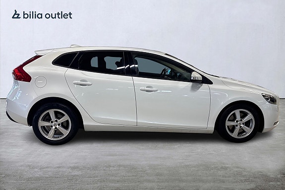 Volvo V40 5 of 23