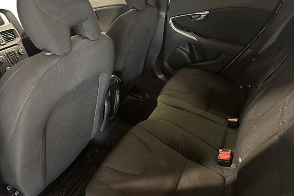 Volvo V40 18 of 23
