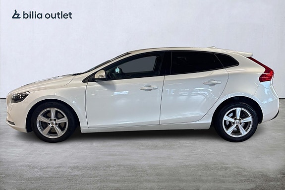 Volvo V40 9 of 23
