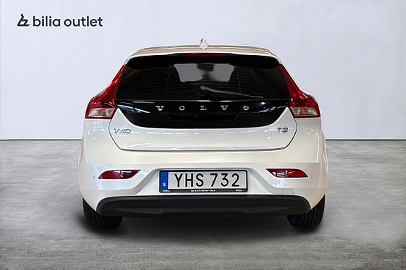 Volvo V40 7 of 23