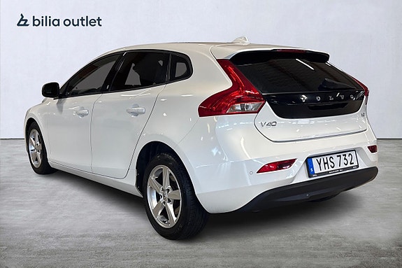 Volvo V40 8 of 23