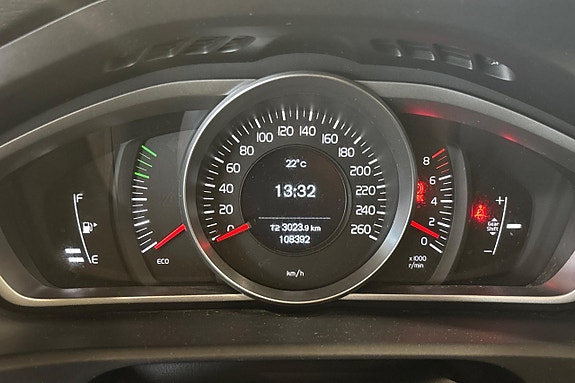 Volvo V40 16 of 23