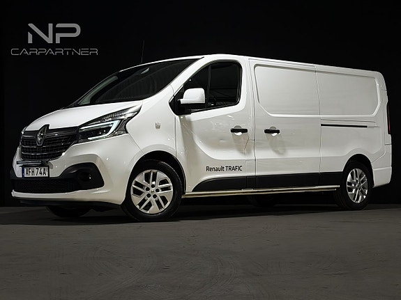 Renault Trafic 2 of 23