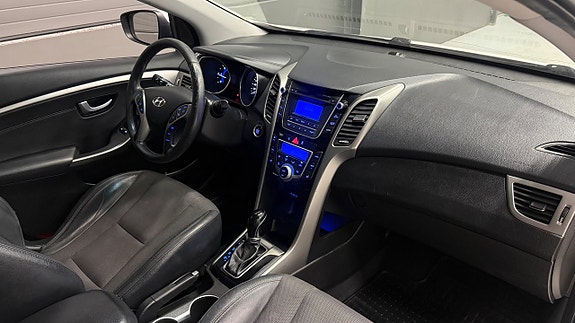 Hyundai i30 16 of 27