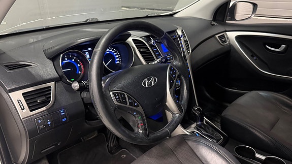 Hyundai i30 12 of 27