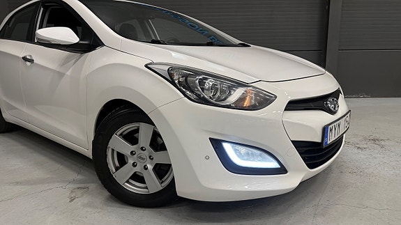 Hyundai i30 3 of 27
