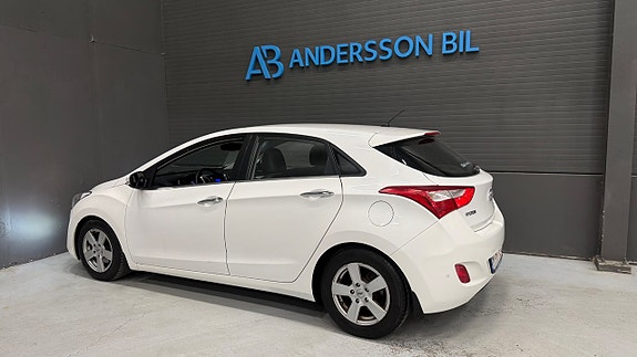 Hyundai i30 6 of 27