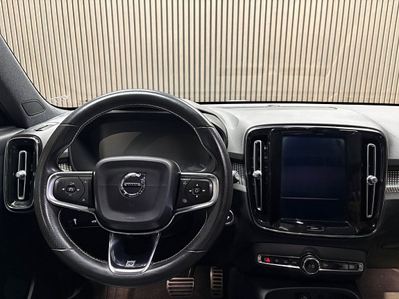 Volvo XC40 10 of 19