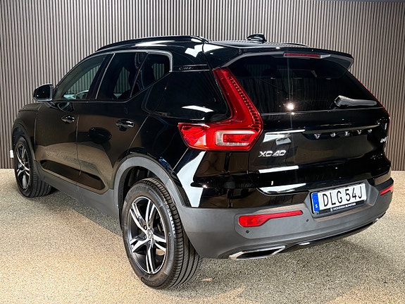 Volvo XC40 4 of 19