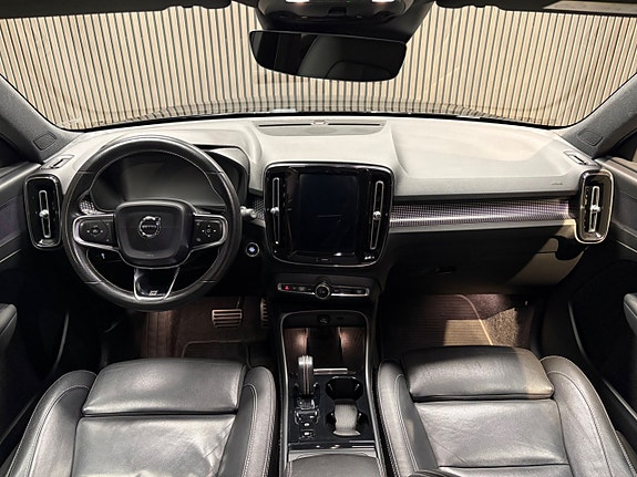 Volvo XC40 9 of 19
