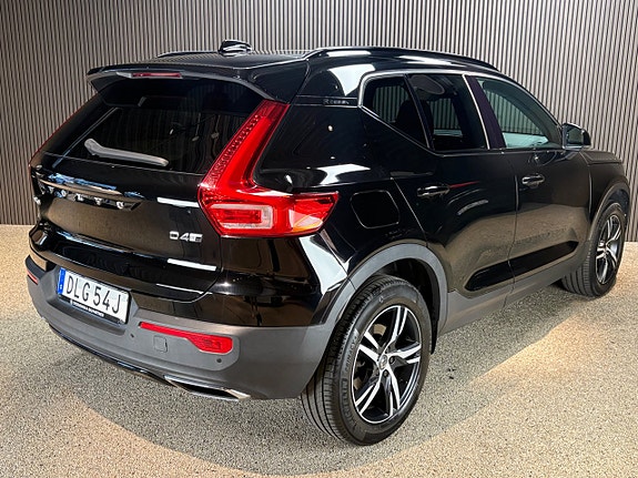 Volvo XC40 6 of 19