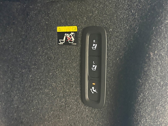 Volvo XC40 16 of 19