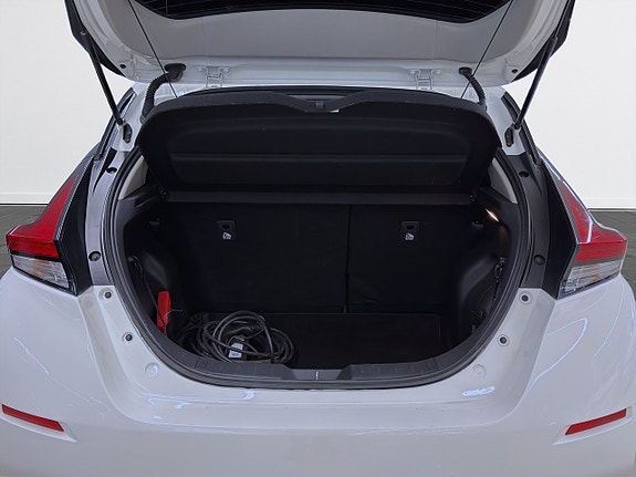 Nissan Leaf 13 of 17