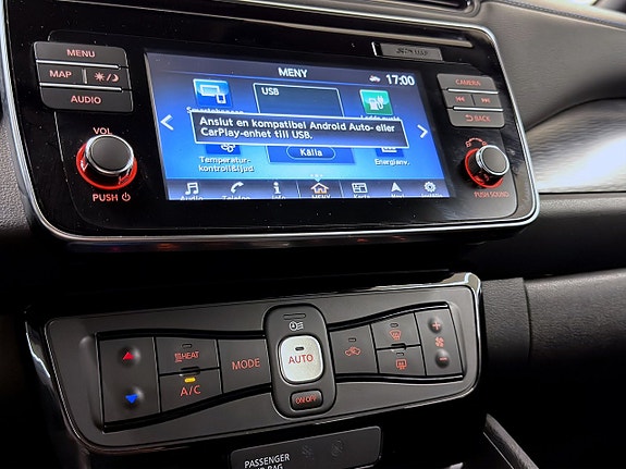 Nissan Leaf 16 of 17