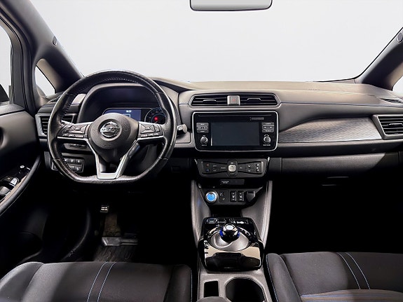 Nissan Leaf 11 of 17
