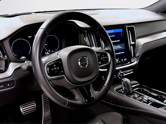 Volvo V60 9 of 23
