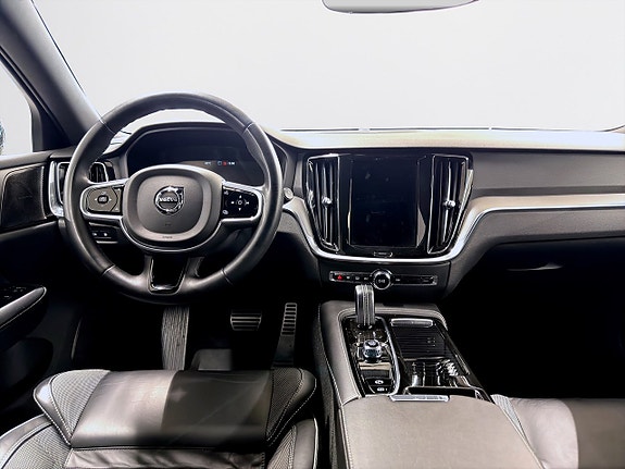 Volvo V60 11 of 23