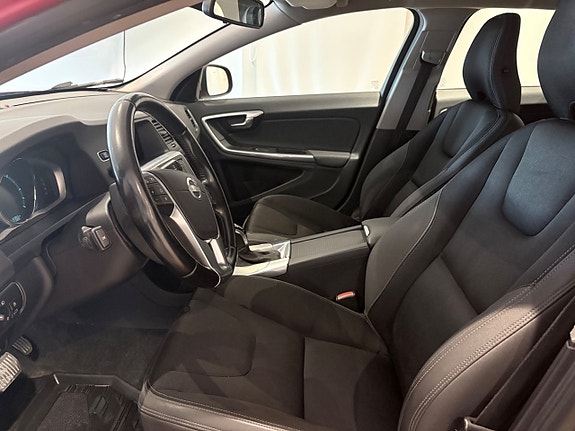 Volvo V60 8 of 14