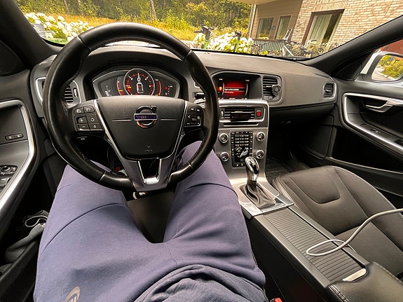 Volvo V60 12 of 22