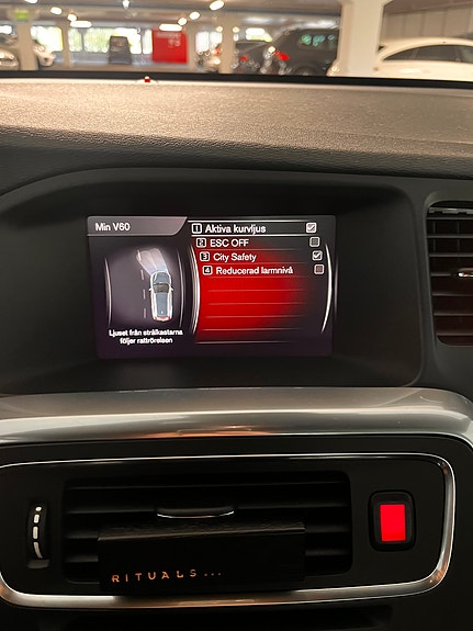 Volvo V60 16 of 22