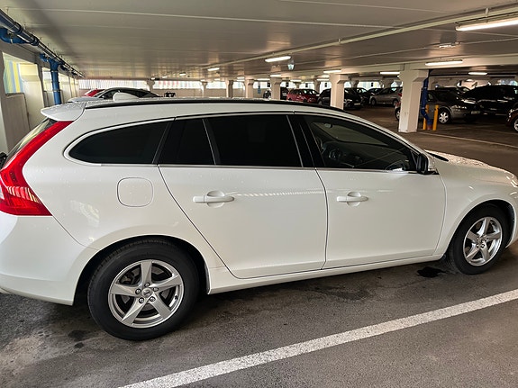Volvo V60 3 of 22