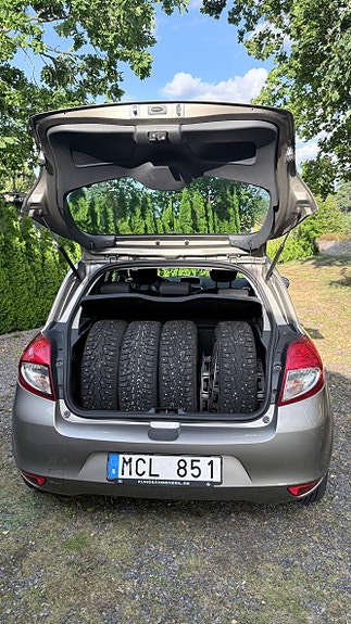Renault Clio 7 of 9