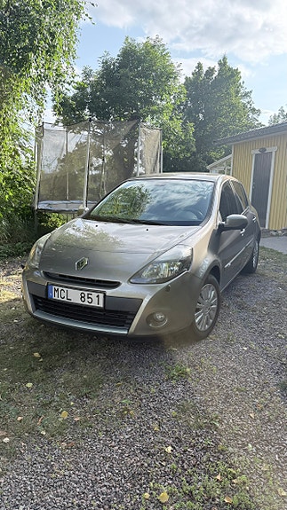 Renault Clio 6 of 9
