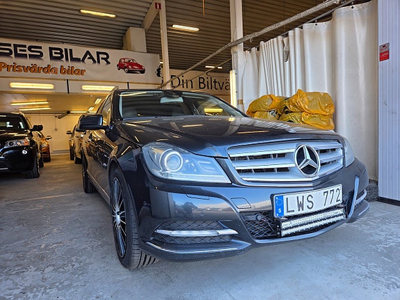 Mercedes-Benz C220 4 of 19