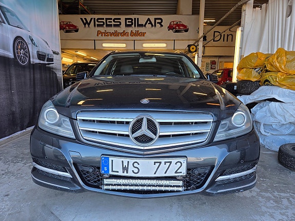 Mercedes-Benz C220 3 of 19