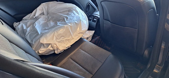Mercedes-Benz C220 12 of 13