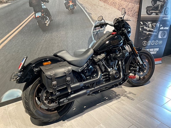 Harley-Davidson Lowrider S 2 of 13