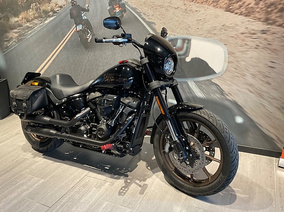 Harley-Davidson Lowrider S 3 of 13