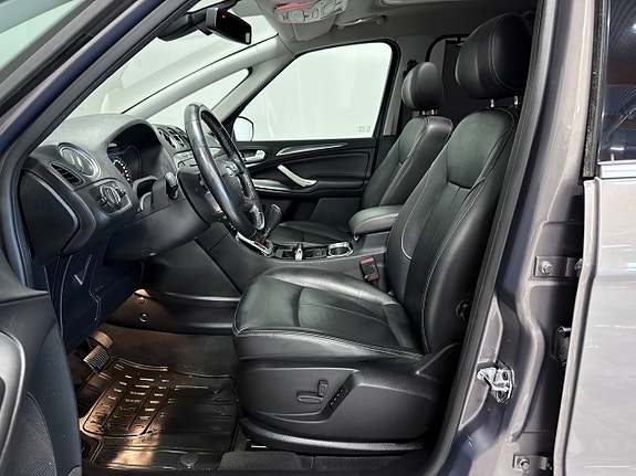 Ford S-MAX 13 of 29