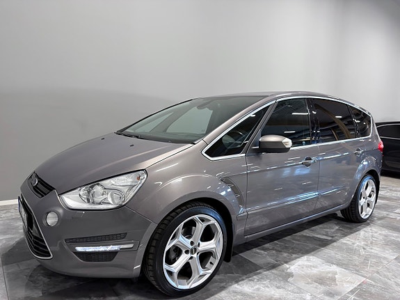 Ford S-MAX 3 of 29