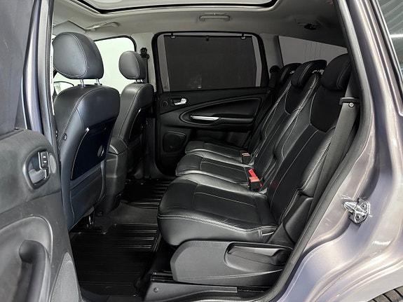 Ford S-MAX 26 of 29