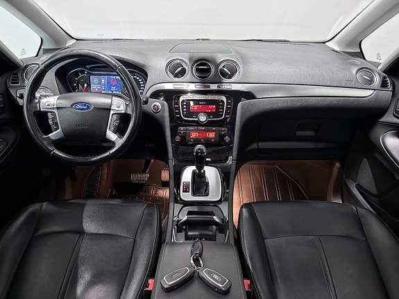 Ford S-MAX 16 of 29