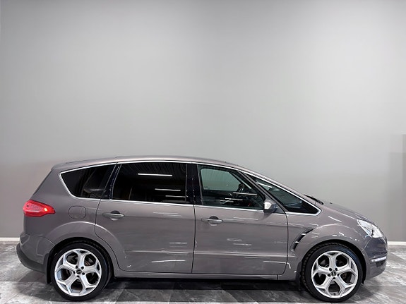 Ford S-MAX 8 of 29