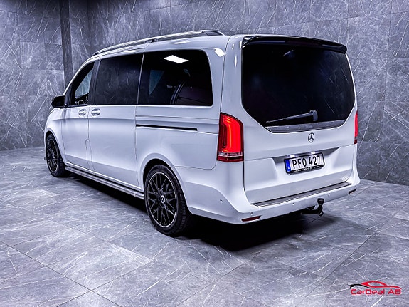 Mercedes-Benz V220 5 of 29