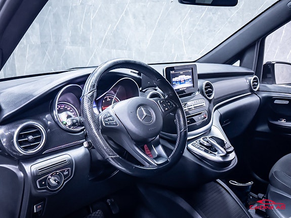 Mercedes-Benz V220 12 of 29