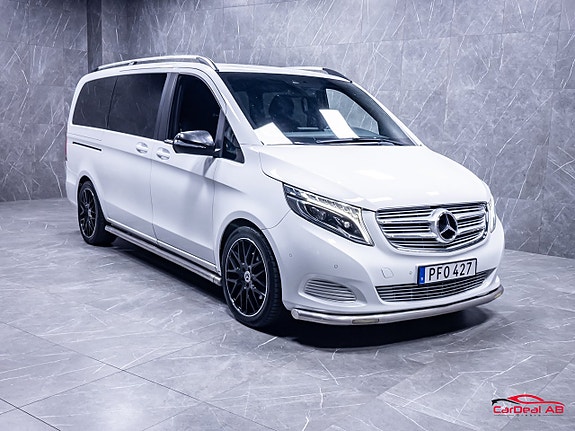Mercedes-Benz V220 9 of 29